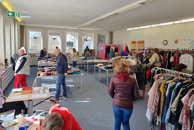 Großer Flohmarkt an der HEP-Schule